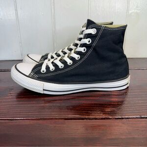 Converse Chuck Taylor All Star High Top Sneakers Black/White Women’s 9.5